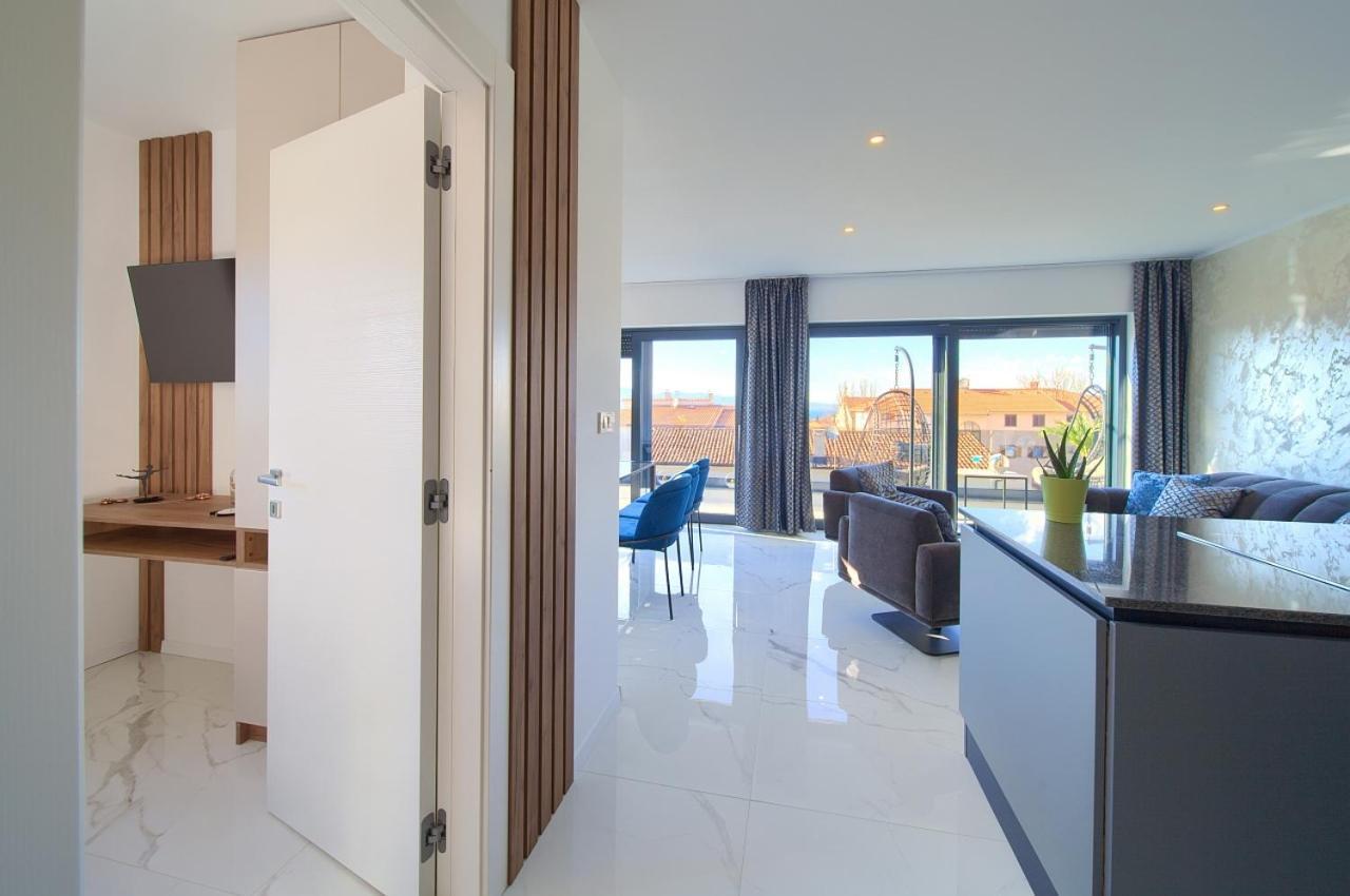 Ferienwohnung Penthouse Rosa Malinska Exterior foto