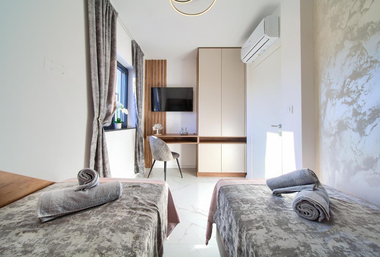 Ferienwohnung Penthouse Rosa Malinska Exterior foto